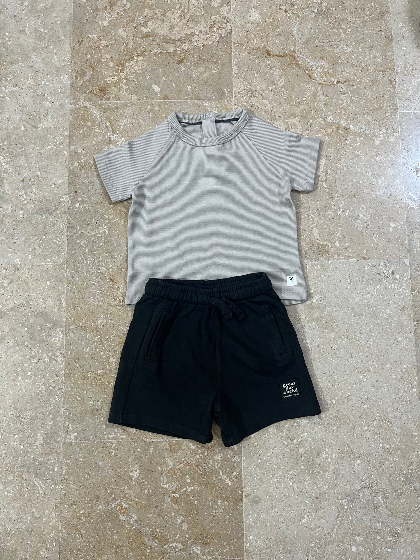 C&A branded 2 PC set