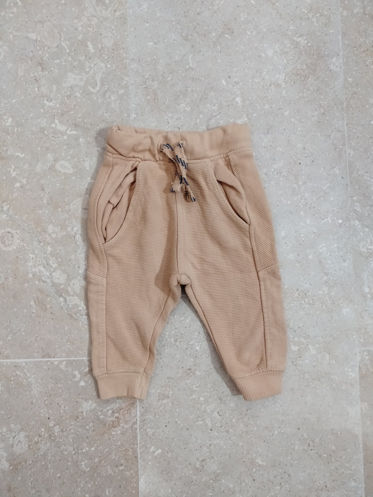 Light brown trouser for kids